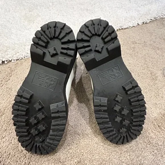 Dr. Martens Chelsea Boot Size US 6 - Picture 6 of 6